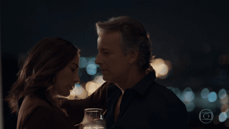 "O Outro Lado do Paraíso" tem pior audiência das 21h em quatro meses; confira os consolidados da quarta-feira (01/11/17)