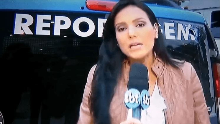 Equipe do SBT é atacada e apedrejada durante reportagem; veja