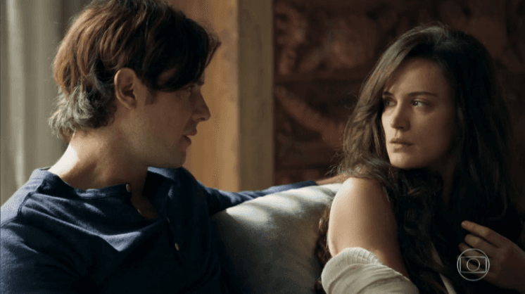 “O Outro Lado do Paraíso”: Clara se revolta e ameaça Gael com faca