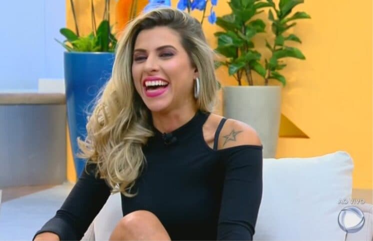 Ana Paula Minerato manda indireta para Renata Teruel: "Não está nem aí para a Gaviões"