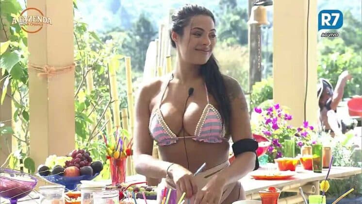 Monique Amin gastou mais de R$ 500,00 em cigarros para entrar em A Fazenda