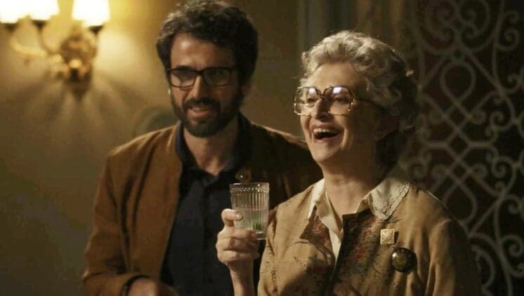 O Outro Lado do Paraíso: Adinéia faz aliança com Irene para separar Samuel e Cido