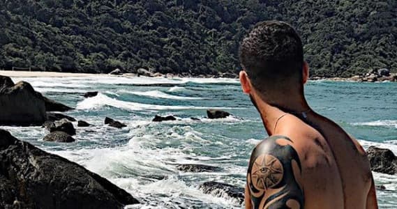 Conheça melhor Caíque Aguiar, o filho bonitão de Carlinhos Aguiar