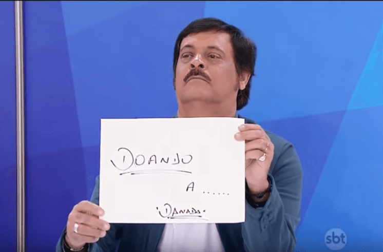 Demitido do SBT, Carlinhos Aguiar ganha proposta de emissora menor