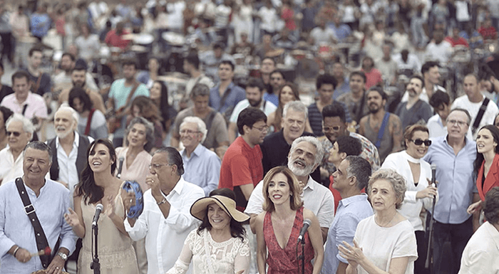 Elenco da Globo e músicos na vinheta de fim de ano da emissora (Foto: Divulgação/Globo) Elenco da Globo e músicos na vinheta de fim de ano da emissora (Foto: Divulgação/Globo)