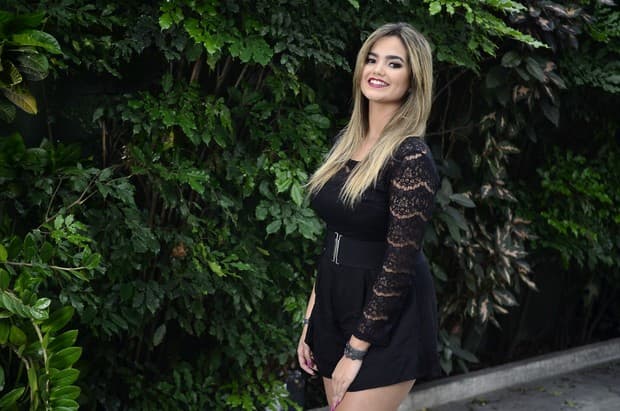 Filha de Latino e Kelly Key justifica motivo de não usar sobrenome dos pais