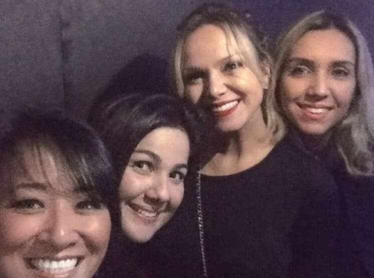 Eliana completa 44 anos e lamenta a ausência do noivo: "Faltou você"