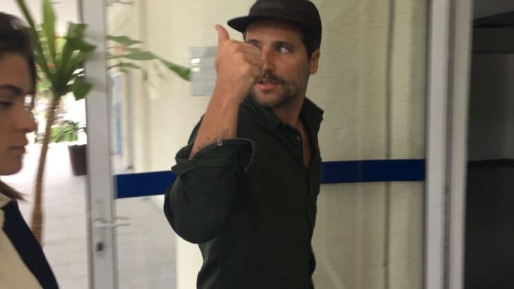 Bruno Gagliasso se revolta e declara guerra contra socialite que atacou sua filha