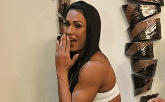 Gracyanne Barbosa quebra a internet ao exibir barriga com veias saltadas