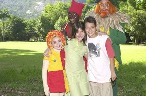 César Cardadeiro e Lara Rodrigues de Sítio do Picapau Amarelo da Globo César Cardadeiro e Lara Rodrigues de Sítio do Picapau Amarelo da Globo