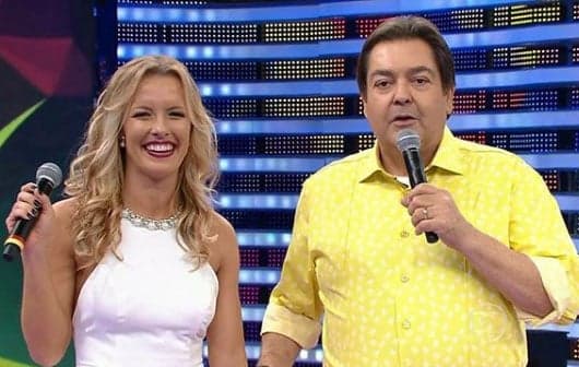 Faustão demite duas bailarinas e uma repórter de uma vez só; saiba o que elas disseram