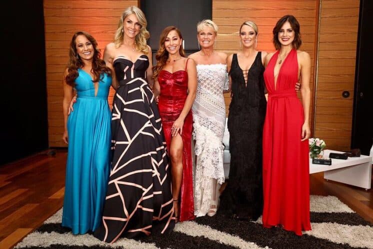 Maiores nomes da Record se reúnem em festa beneficente da emissora