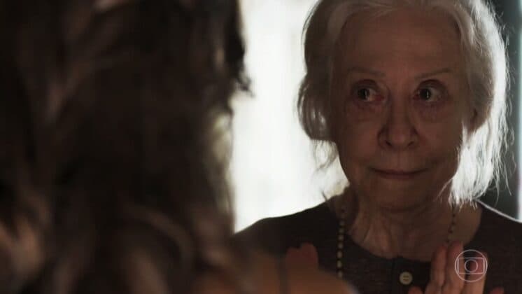 Personagem se revolta com Mercedes após revelação em O Outro Lado do Paraíso