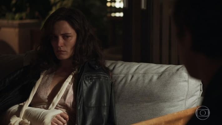 Chocantes, cenas de violência contra Clara em O Outro Lado do Paraíso foram inspiradas em livro