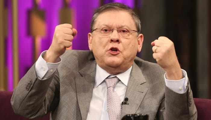 Polêmico, Milton Neves bate-boca com cantor no Twitter