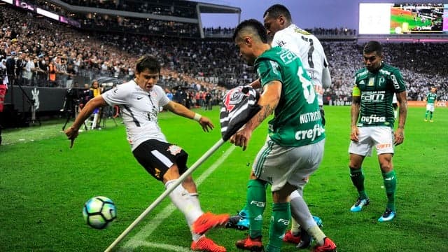 Com clássico de futebol de Corinthians e Palmeiras, Globo explode na audiência e atinge melhor marca desde 2005