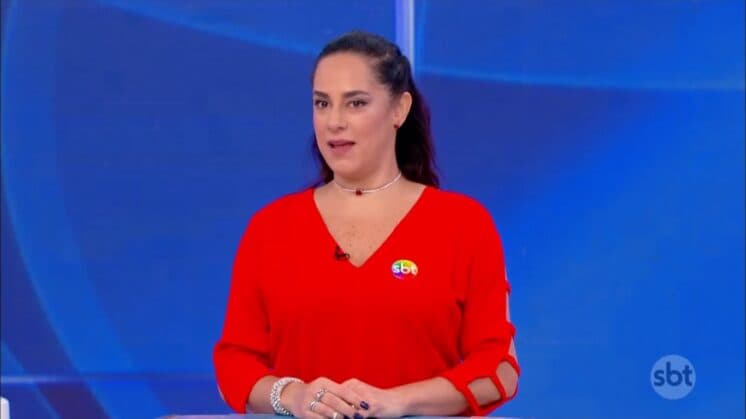 Silvia Abravanel mostra foto antiga com toda família nas redes sociais: "Muito amor e gratidão!"