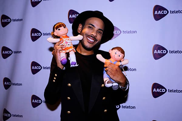 Hugo Gloss é definido como o novo apresentador dos sábados do SBT