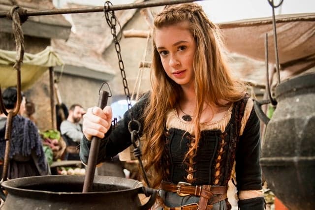 Marina Ruy Barbosa é acusada de ter "padrinho" na Globo para fazer novelas e ela rebate