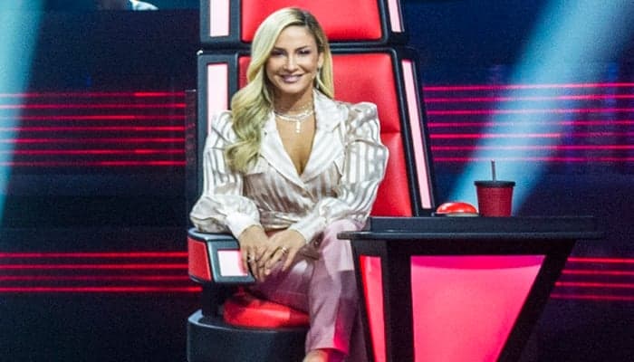 Claudia Leitte comemora estreia no The Voice Kids e revela detalhes