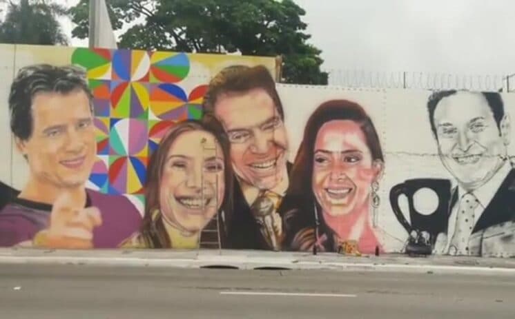 Pintor homenageia 10 artistas do SBT em muro gigante e recebe 'obrigado' especial