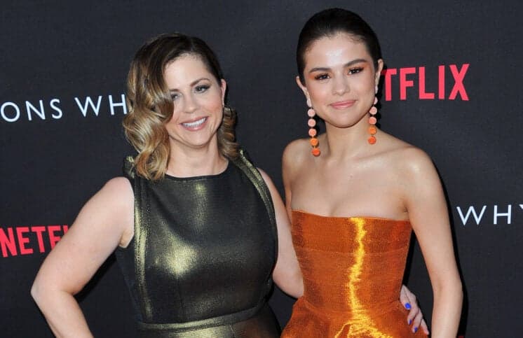 Mãe de Selena Gomez passa mal e vai parar no hospital após reconciliação da cantora com Bieber