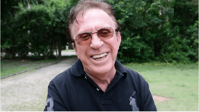 Moacyr Franco se pronuncia sobre o seu "baixo" salário de R$ 40 mil no SBT