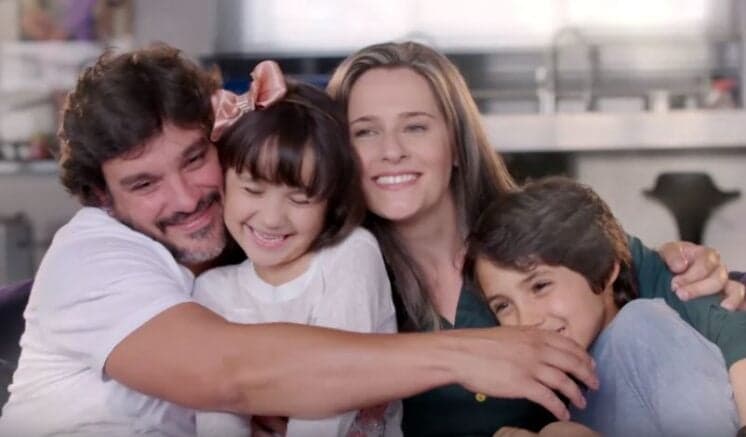 SBT se inspira em campanha da Globo em mensagem de fim de ano; assista