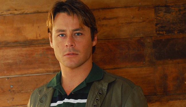 Theo Becker se declara "filho de Deus" e promete revelar verdades sobre A Fazenda