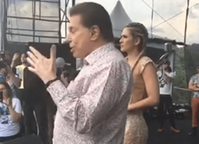 Silvio Santos aparece de surpresa para funcionários do SBT e fala de demissões