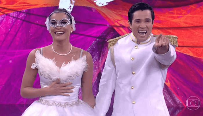 A atriz Maria Joana e seu professor, campeões da Dança dos Famosos do Faustão (Foto: Reprodução/Globo) A atriz Maria Joana e seu professor, campeões da Dança dos Famosos do Faustão (Foto: Reprodução/Globo)