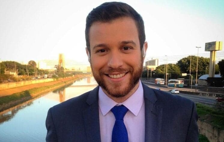 Cassius Zeilmann ironiza após dizerem que ele paga para ter uma namorada fake