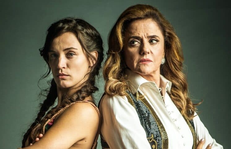 Marieta Severo se estressa e discute com Bianca Bin nos bastidores de O Outro Lado do Paraíso; saiba o que aconteceu