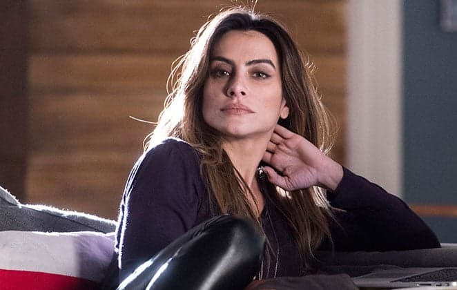 Cleo Pires publica foto ousada nas redes sociais e seguidora comenta: 'até eu virava lésbica'