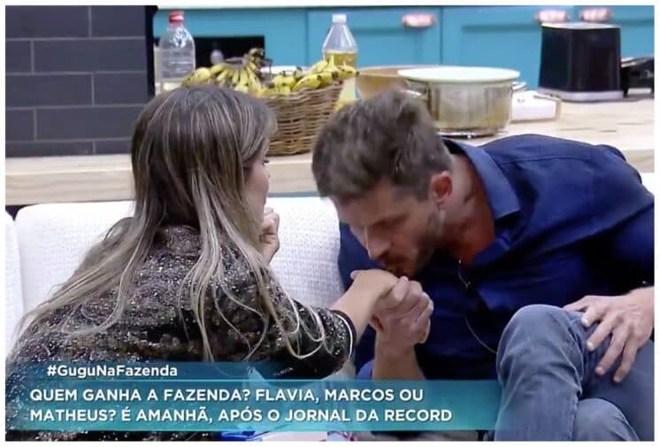Ao vivo no Gugu, Marcos Harter surpreende e pede desculpas para Flávia Viana na Fazenda: "Senta aqui"