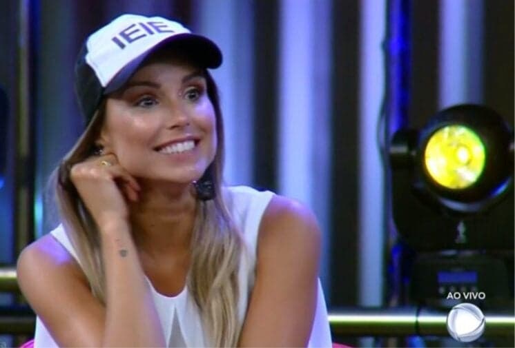 Flávia Viana supera Marcos Harter na Fazenda e é a grande campeã