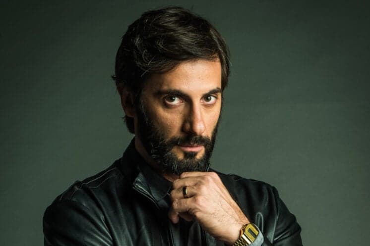 Flavio Tolezani aparece ao lado da mulher e troca elogios com a amada em rede social