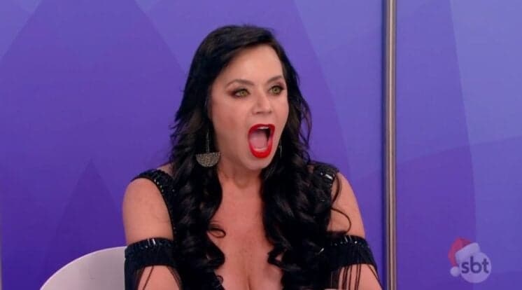 Flor surge com novo visual e ganha elogios de Silvio Santos