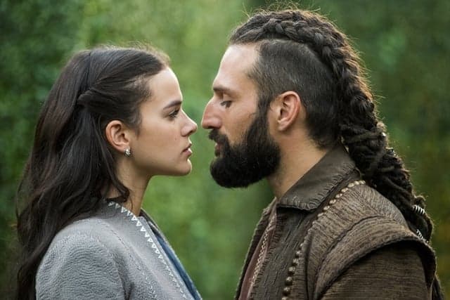 Deus Salve o Rei: Catarina fica com ciúmes de sua prima “fogosa”