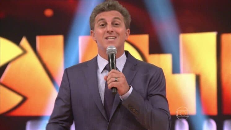 Luciano Huck comemora Natal com a família e compartilha com fãs