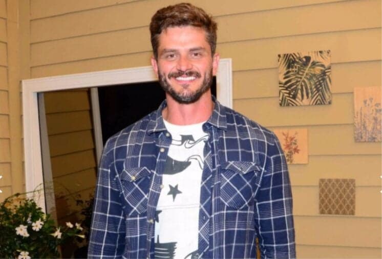 Vice-campeão da Fazenda, Marcos Harter detona Boninho, da Globo, e afirma que vai entrar para a política