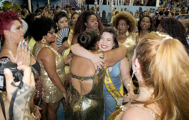 Mariana Xavier vira madrinha de escola de samba de São Paulo
