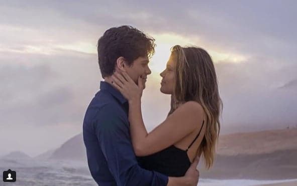 Bailarina do Faustão se declara para o namorado famoso, o ator Lucas Veloso