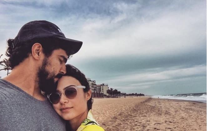 Thaila Ayala recebe declaração de Renato Goés no dia do aniversário; confira