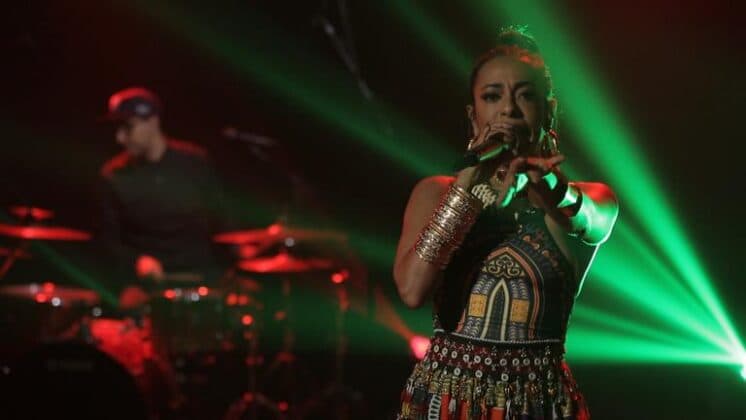Samantha Schmütz estréia nova temporada de programa de música em canal pago