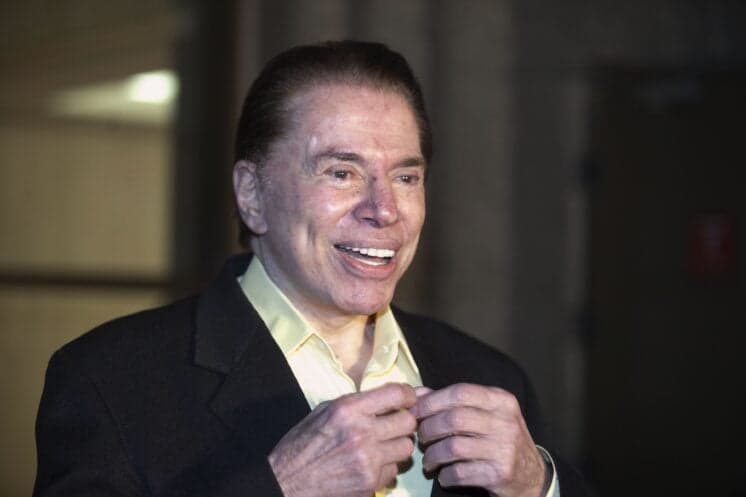 Silvio Santos se declara para os telespectadores do SBT na véspera de Natal