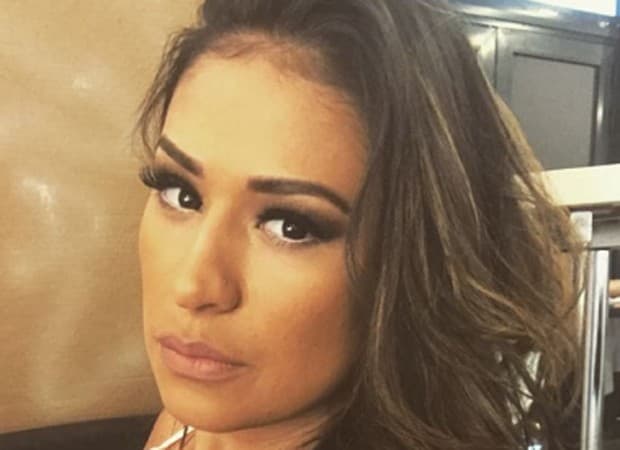 Após ser "flagrada" roubando doces, Simone aparece mais magra e ganha comentários na internet