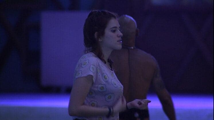 Após beijar Breno, Ana Clara perde a amizade dos pais no BBB18