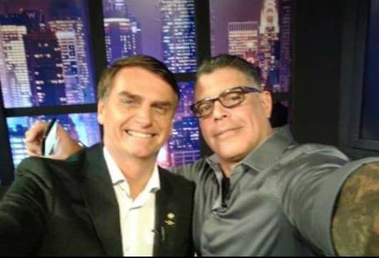 Bolsonaro rasga elogios a Frota, diz que está com saudades e declara que ele é "importante para o futuro das questões nacionais"