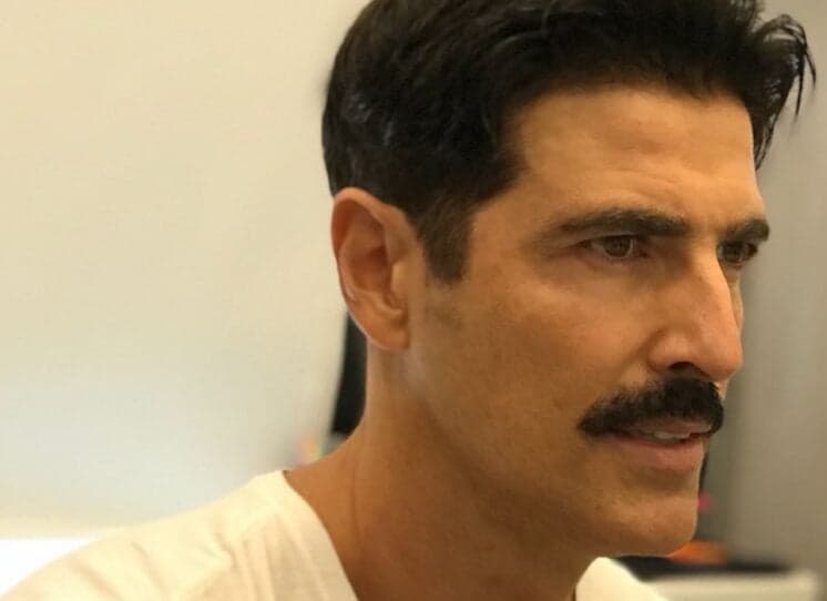Após pergunta polêmica, Reynaldo Gianecchini não responde assessora